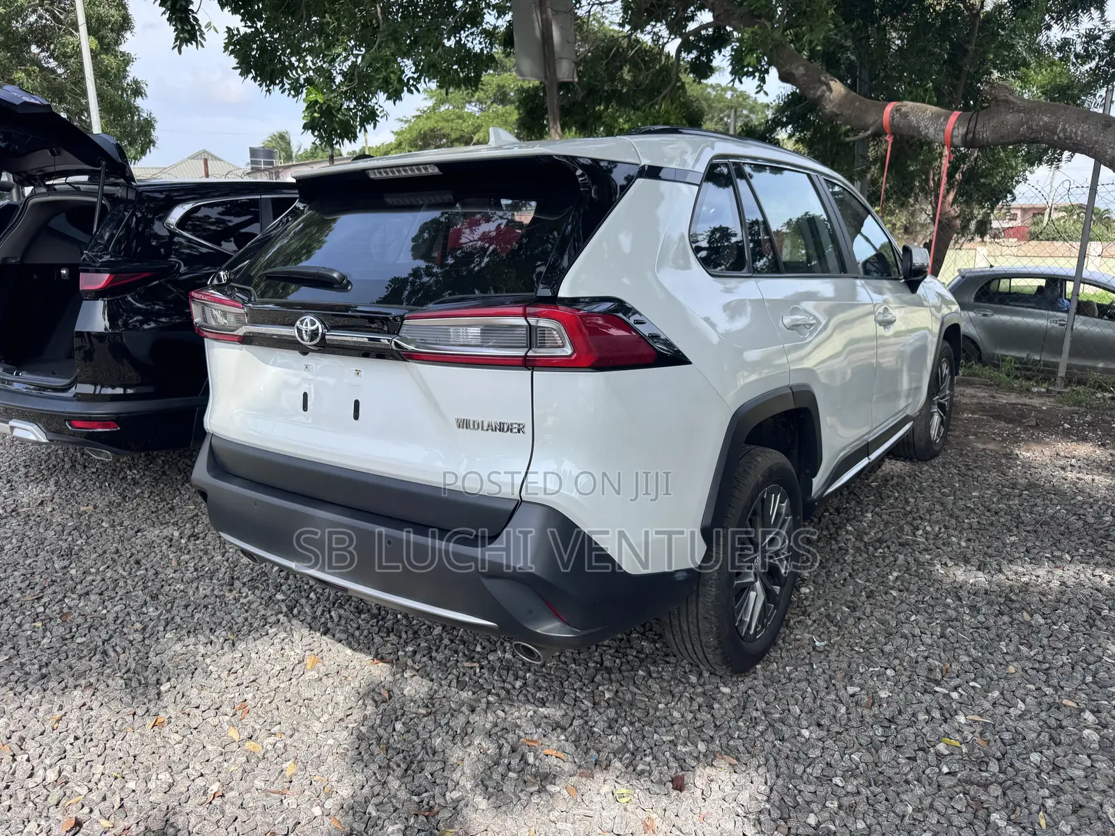 Toyota RAV4 2025 White