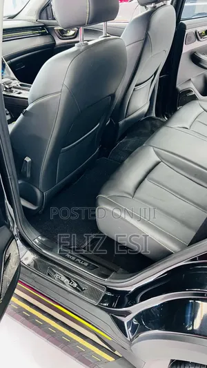 Roewe RX5 Plus 2021 Black