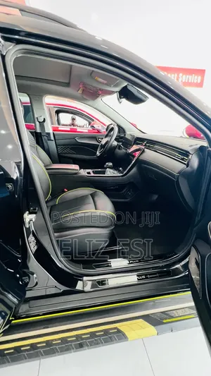 Roewe RX5 Plus 2021 Black