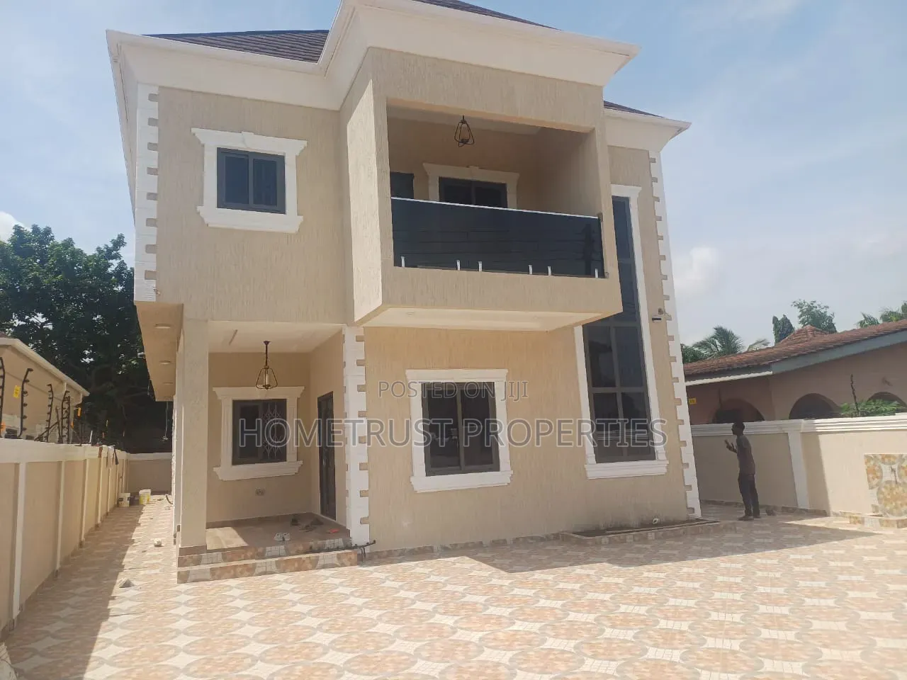4bdrm Duplex in Achimota Tantra, Mile 7 for sale