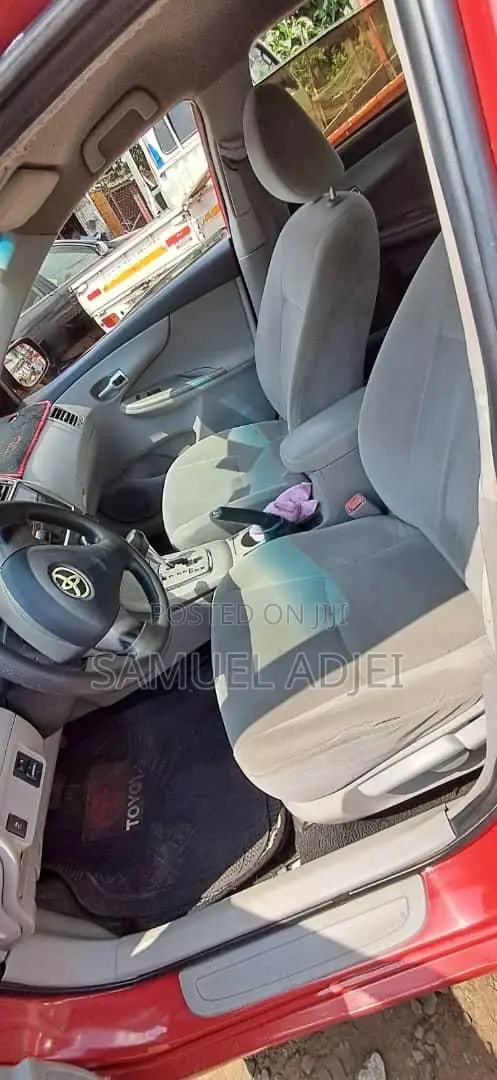 Toyota Corolla 2011 Red