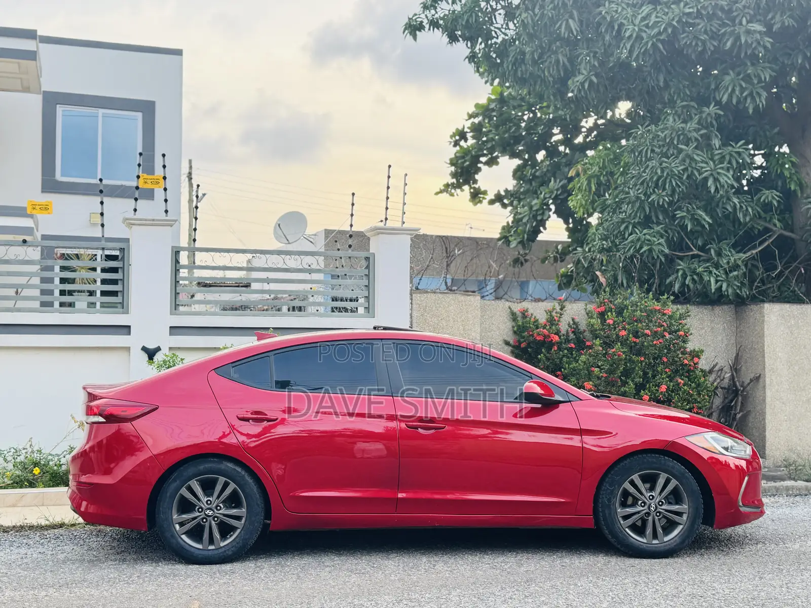Hyundai Elantra SE Sedan FWD (2.0L 4cyl 6M) 2017 Red
