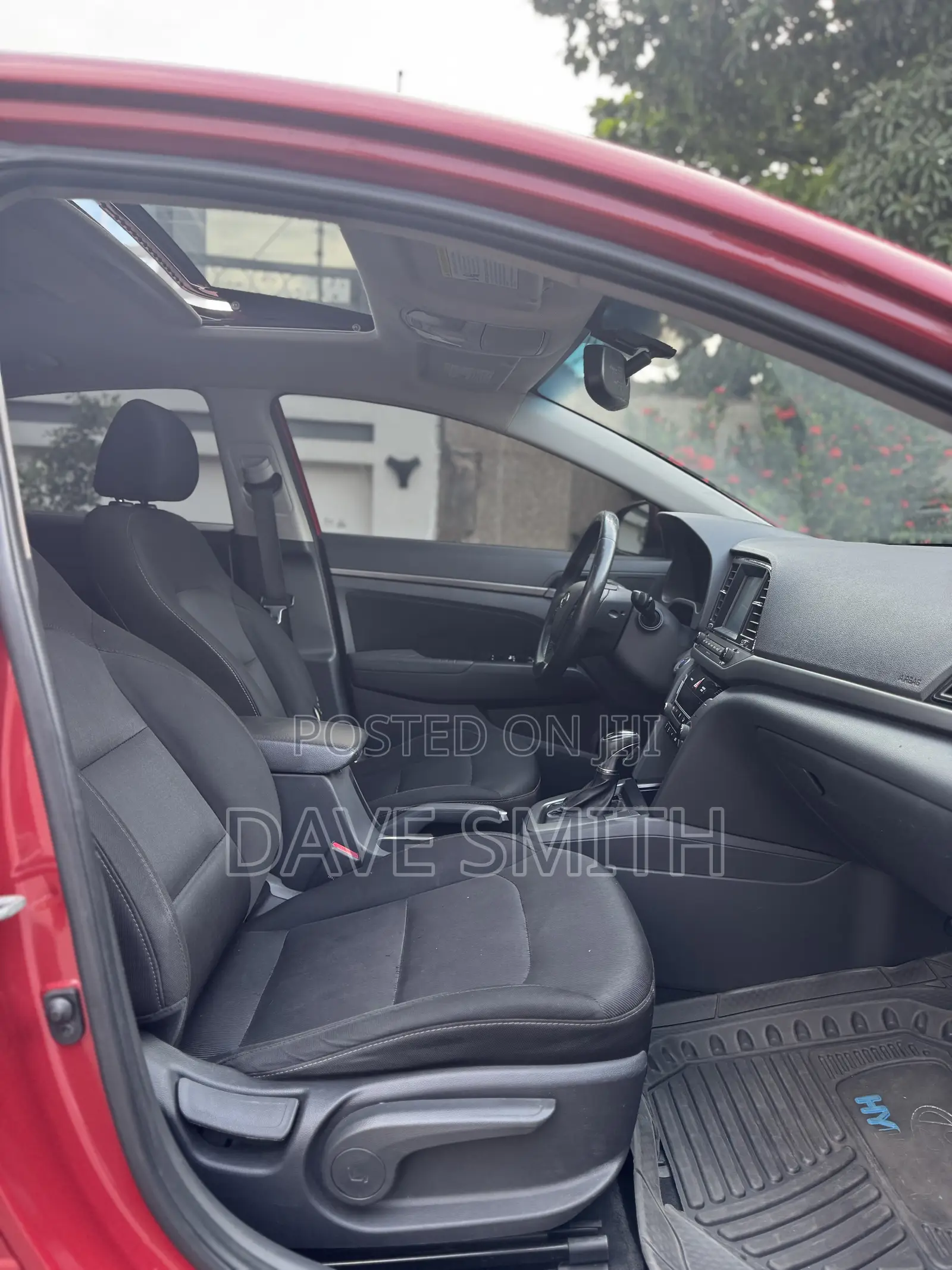 Hyundai Elantra SE Sedan FWD (2.0L 4cyl 6M) 2017 Red