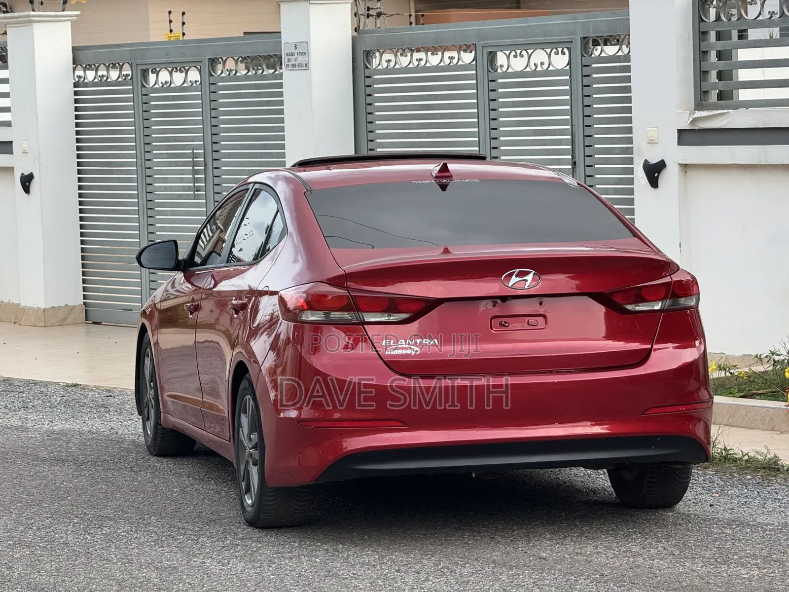 Hyundai Elantra SE Sedan FWD (2.0L 4cyl 6M) 2017 Red