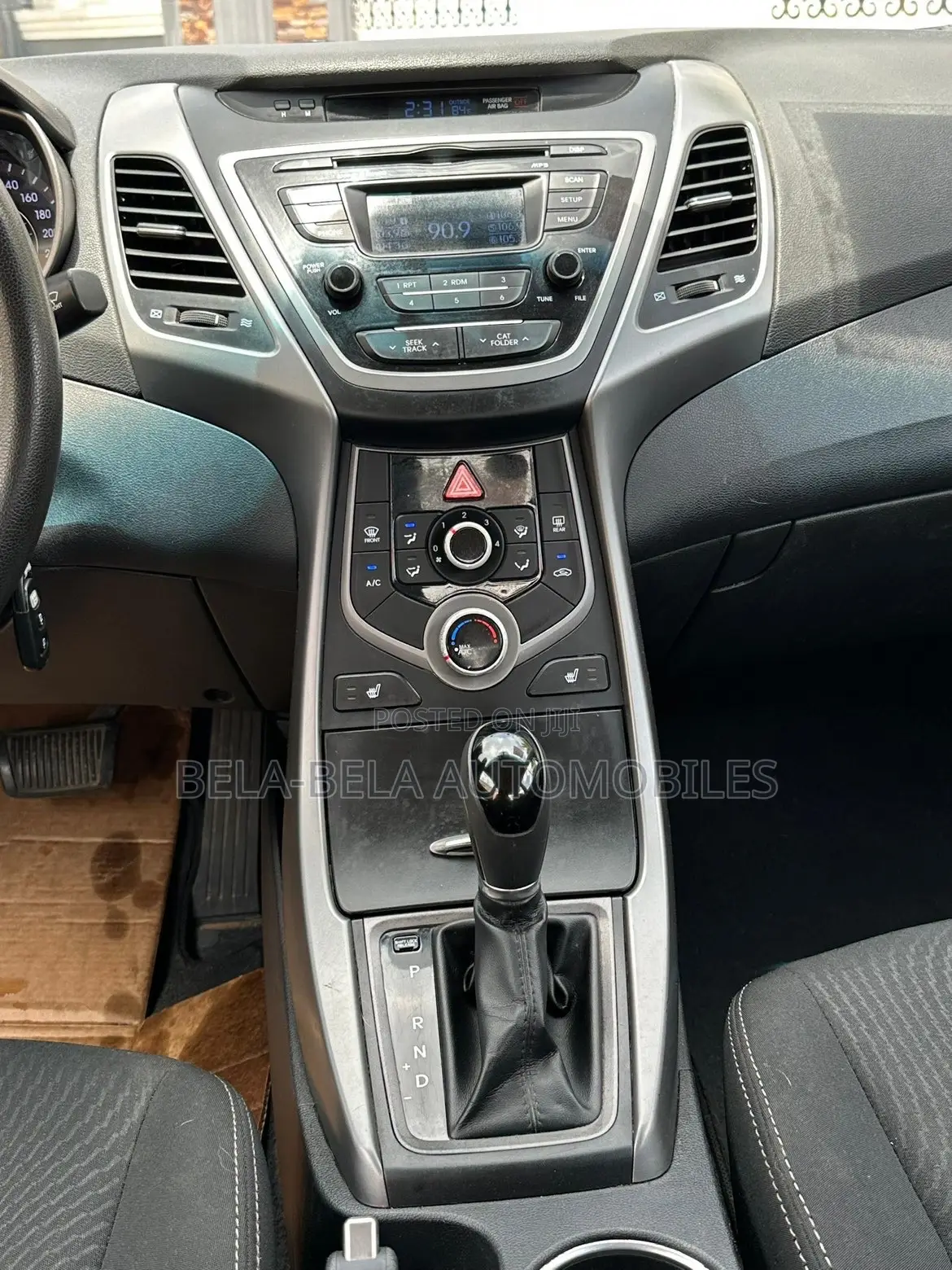 Hyundai Elantra Limited 4dr Sedan (1.8L 4cyl 6A) 2015 Gray