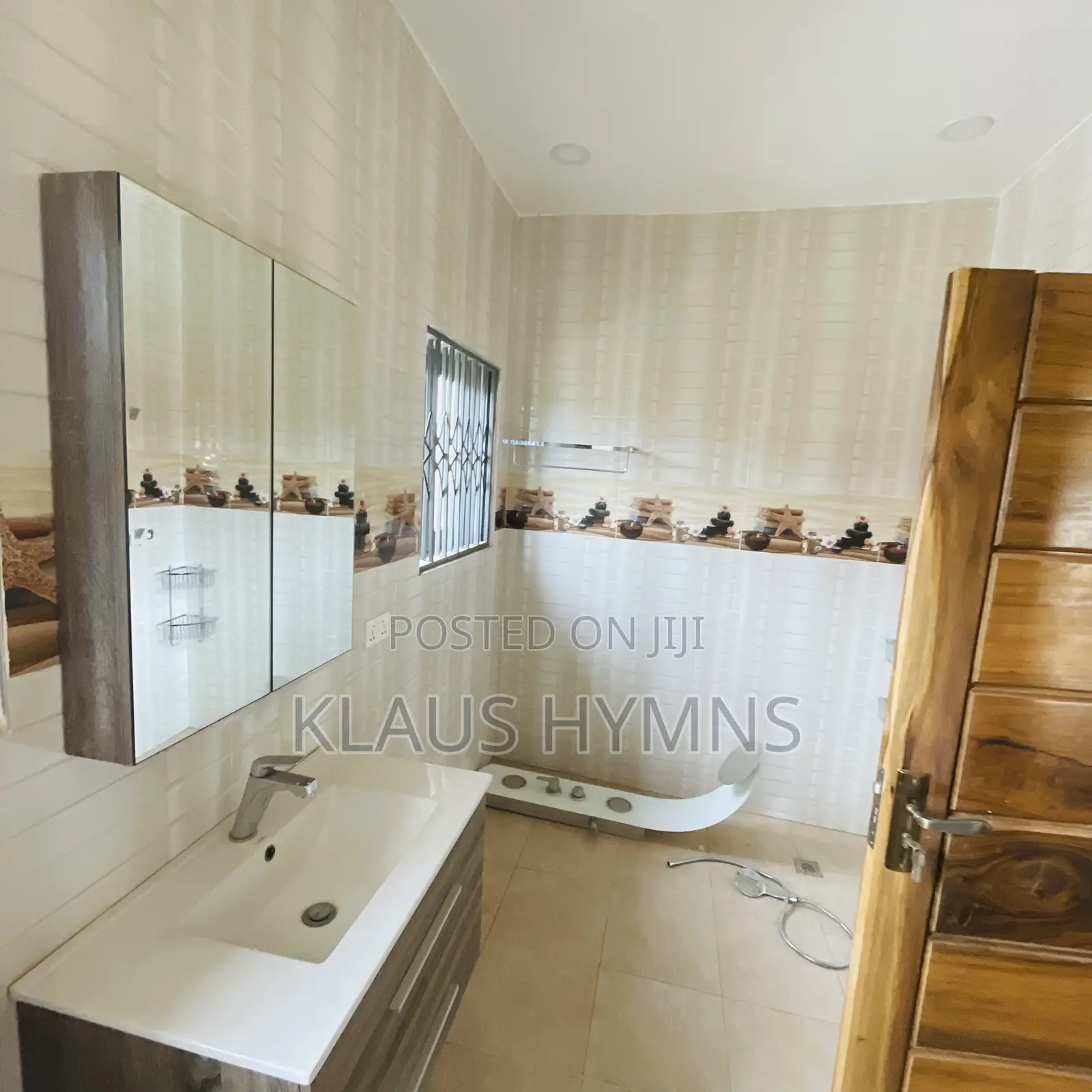 3bdrm Apartment in Graymanproperties, Lake Side Estate for rent