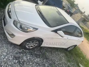 Hyundai Accent GLS 2012 White