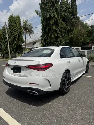 Mercedes-Benz C300 2023 White