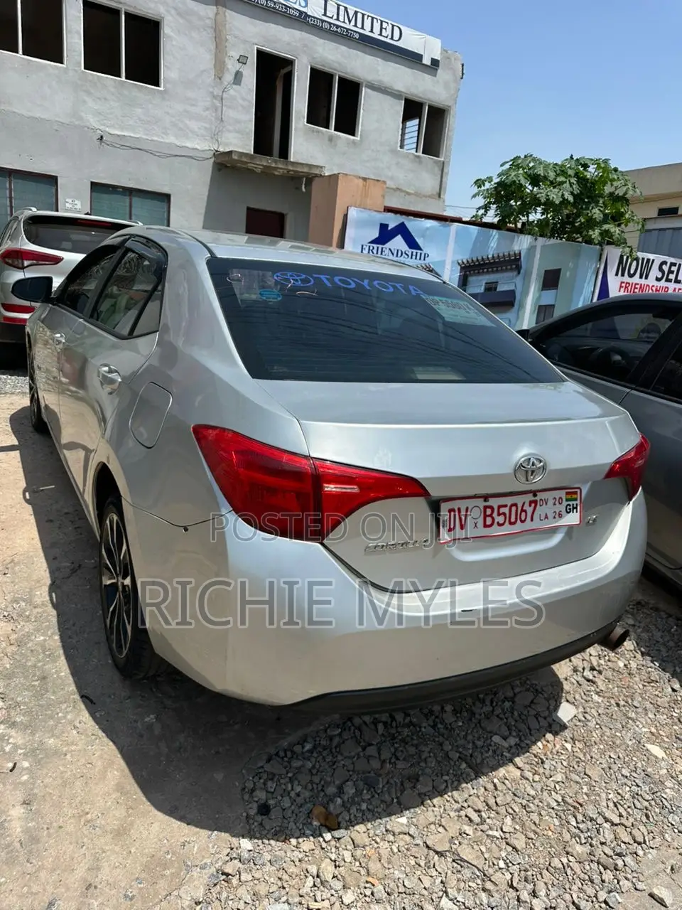 Toyota Corolla LE 4dr Sedan (1.8L 4cyl CVT) 2017 Gray