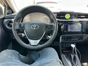 Toyota Corolla LE 4dr Sedan (1.8L 4cyl CVT) 2017 Gray