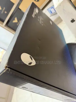New Laptop Alienware 16 Aurora 32GB Intel Core Ultra 9 SSD 2T