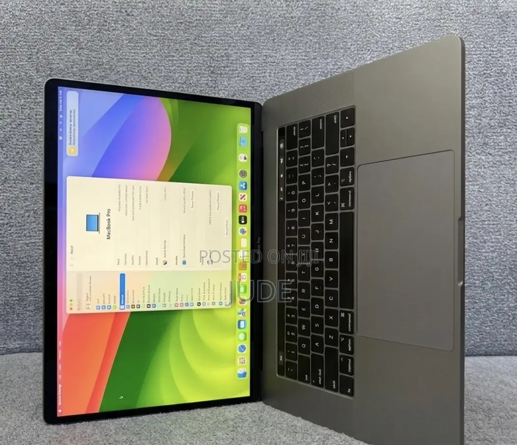 Laptop Apple MacBook 2018 16GB Intel Core i7 SSD 256GB