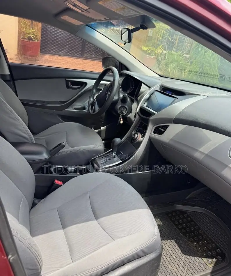 Hyundai Elantra 2013 Red