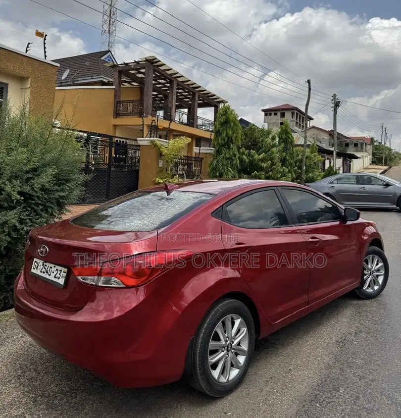 Hyundai Elantra 2013 Red