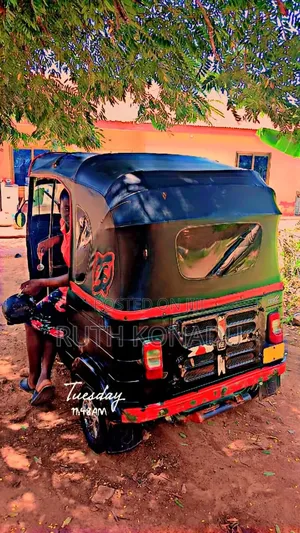 Bajaj RE 2020 Black