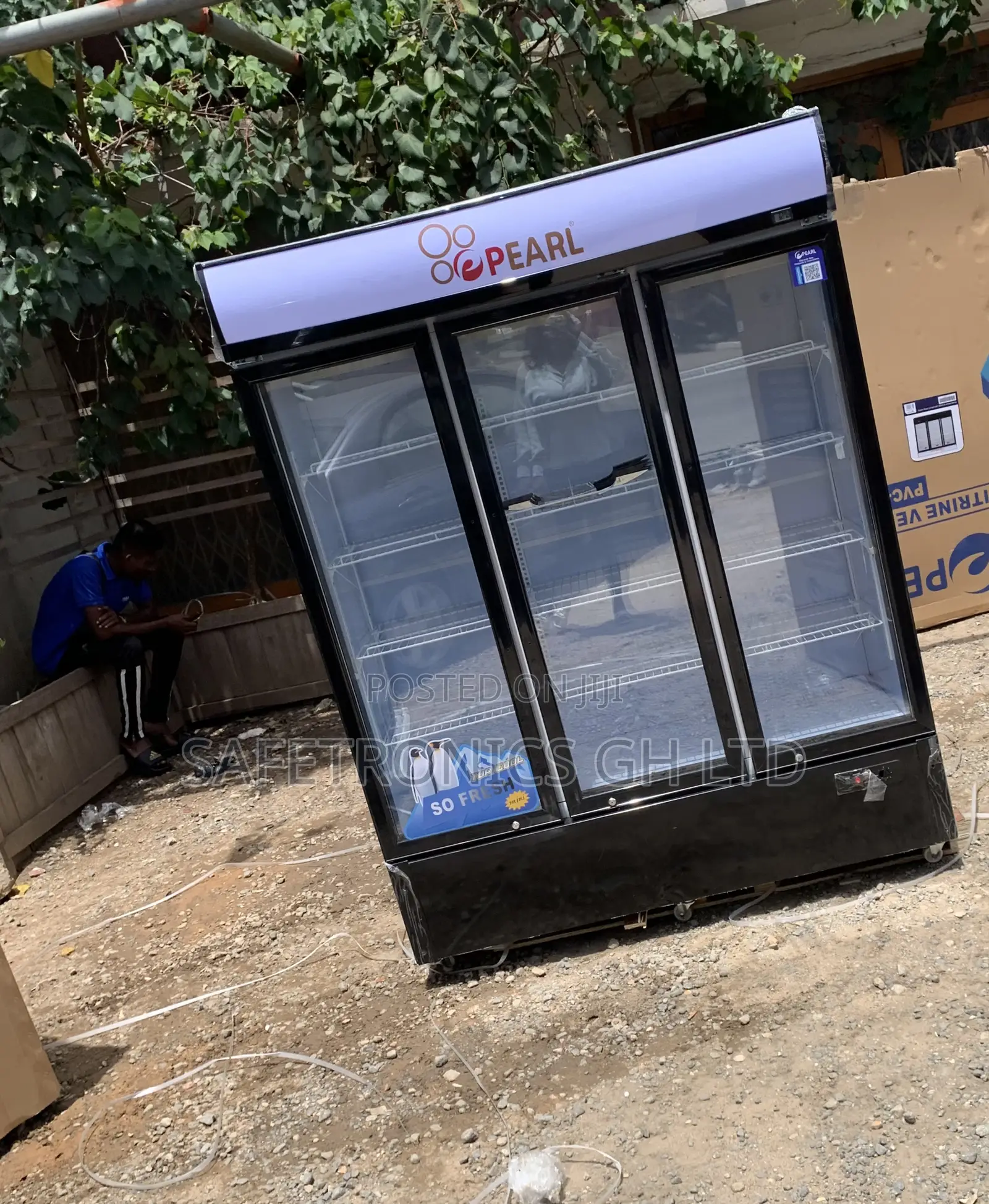 Trust Good Pearl PVC-1540-28ab 3-Door Commercial Glass Display Fridge