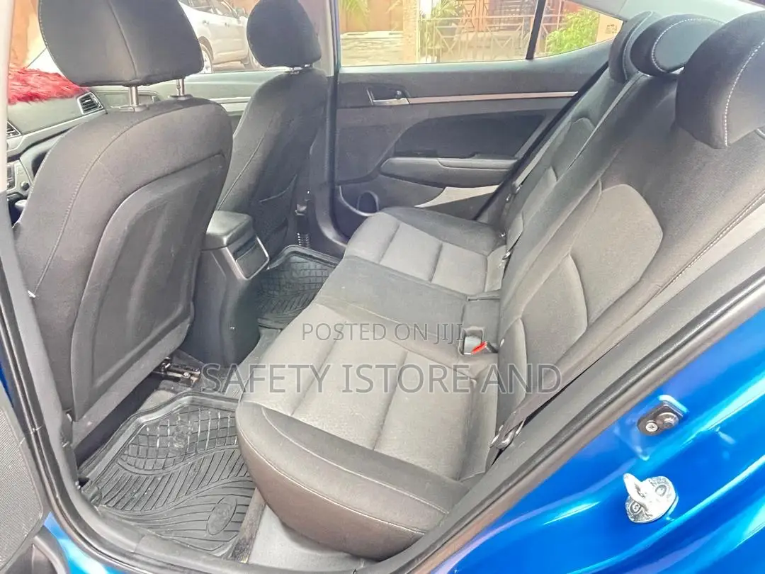 Hyundai Elantra 2017 Blue