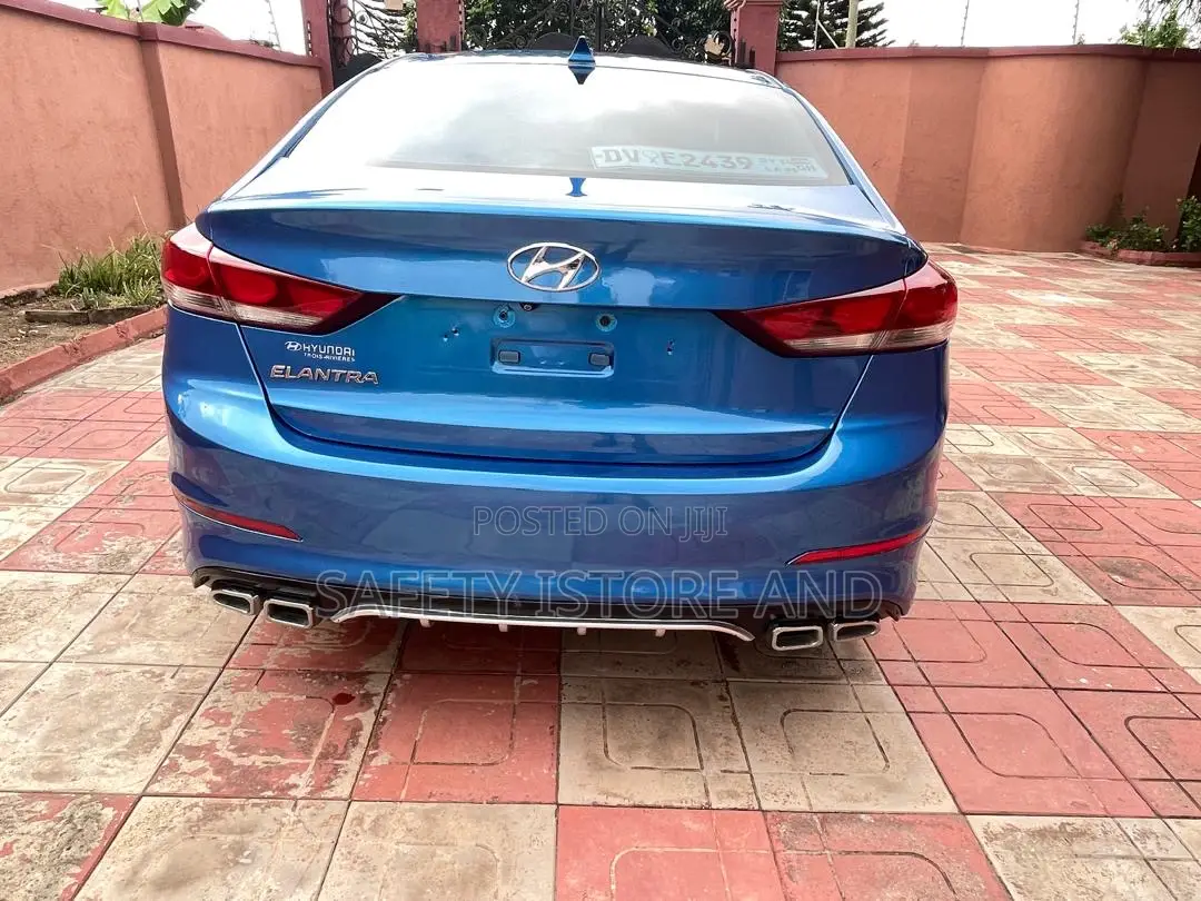 Hyundai Elantra 2017 Blue