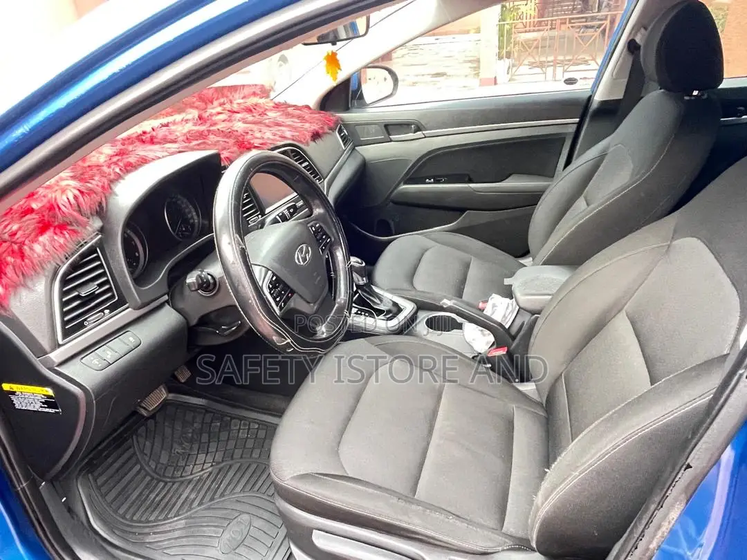 Hyundai Elantra 2017 Blue