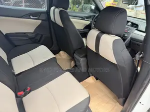 Honda Civic EX Hatchback 2018 White
