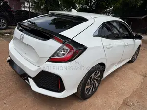Honda Civic EX Hatchback 2018 White