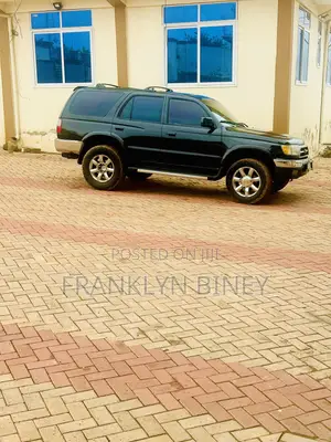 Toyota 4-Runner 2000 Black