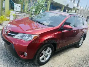 Toyota RAV4 LE 4dr SUV (2.5L 4cyl 6A) 2015 Orange