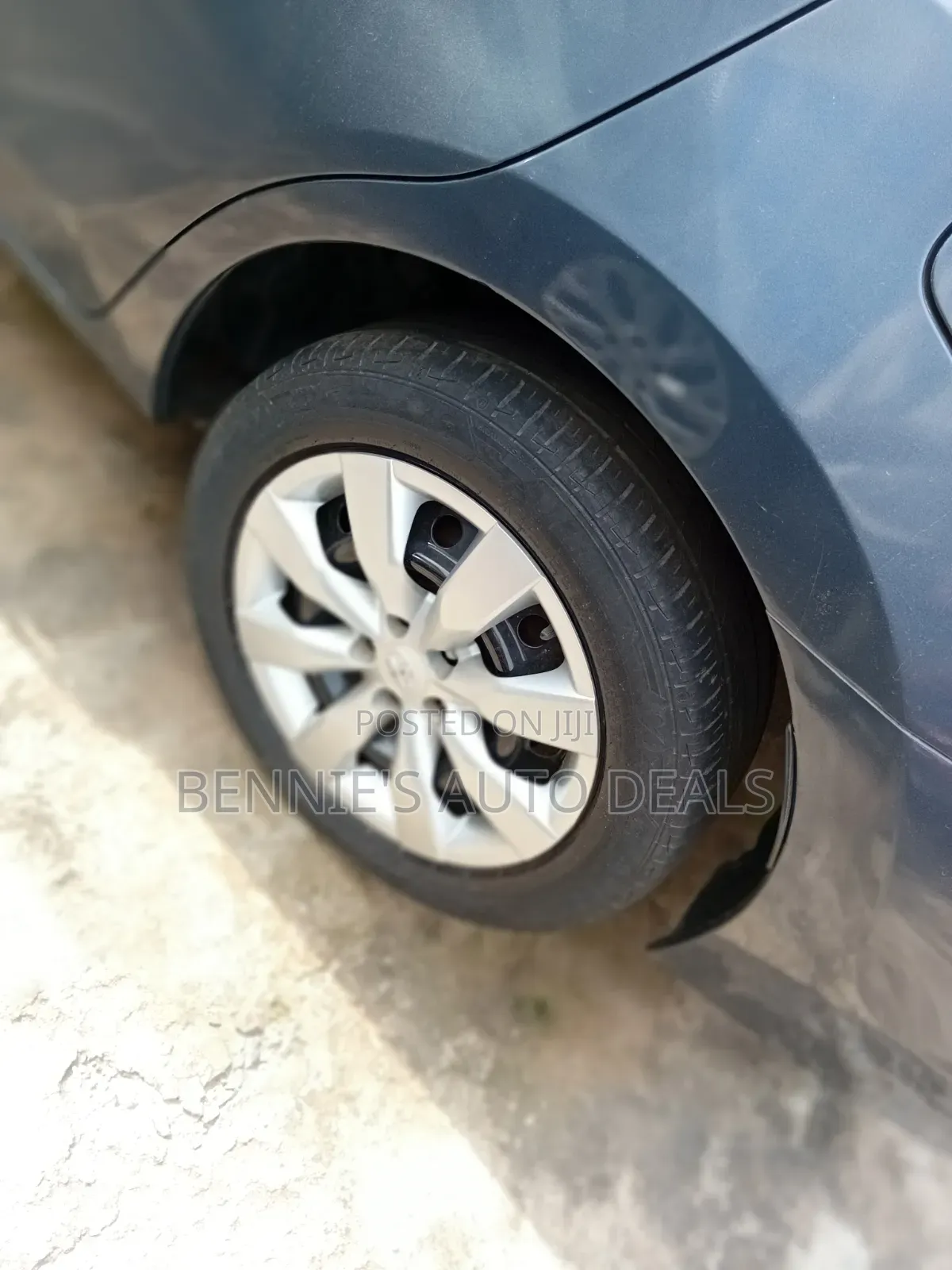 Toyota Camry 2019 Gray