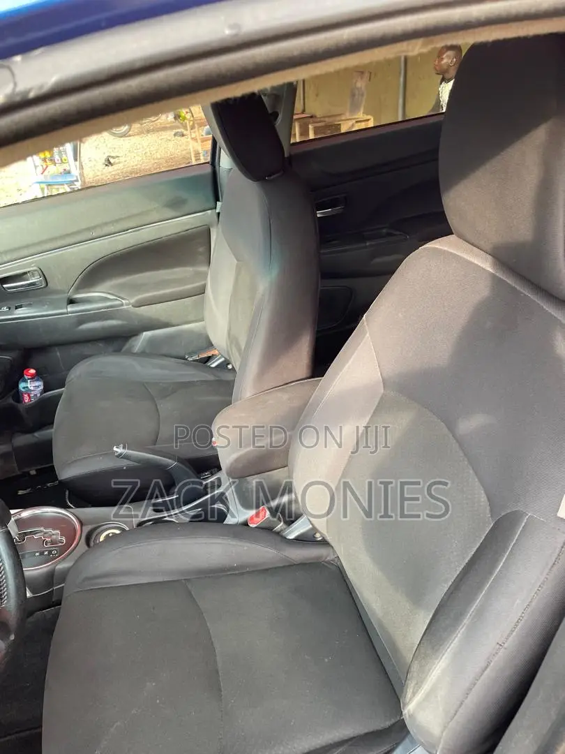 Mitsubishi Outlander 2015 Blue