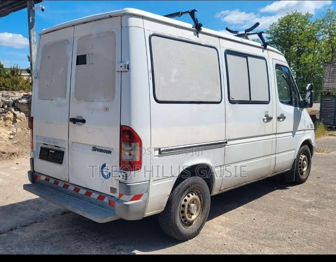 Mercedes-Benz Sprinter 2004 White