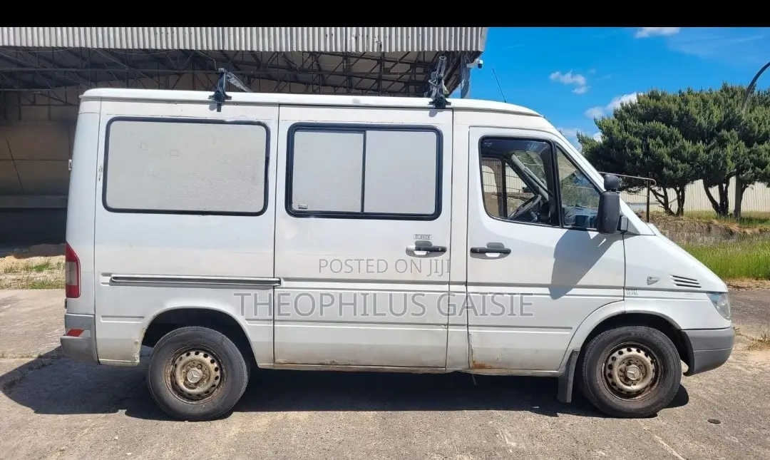 Mercedes-Benz Sprinter 2004 White