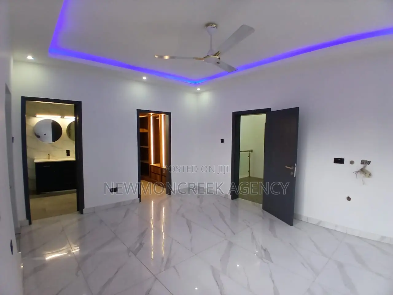 4bdrm Duplex in Lakeside Estates, Accra Metropolitan for sale