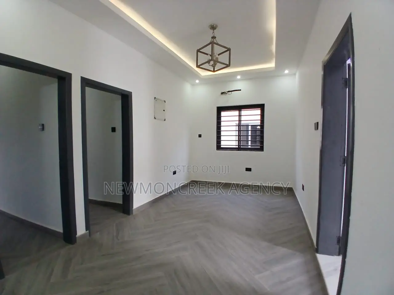 4bdrm Duplex in Lakeside Estates, Accra Metropolitan for sale