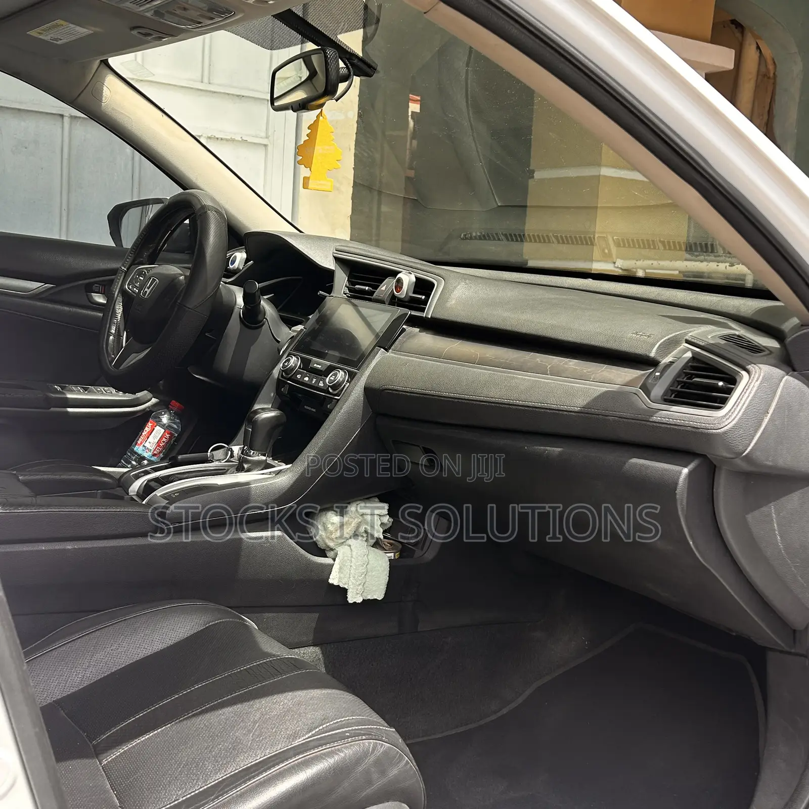Honda Civic EX-L 4dr Sedan (1.5L 4cyl) 2017 White