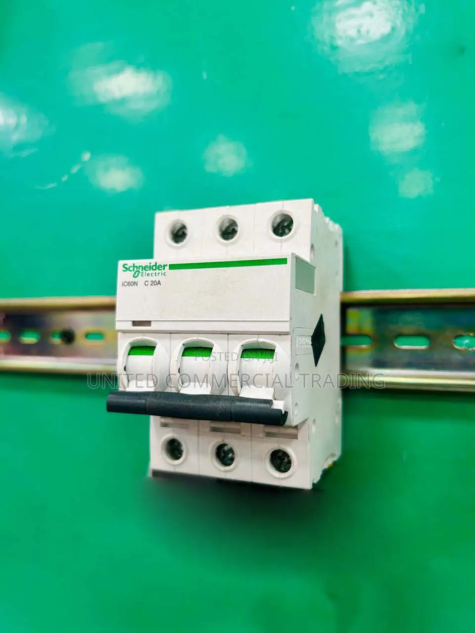 Current Circuit Breaker