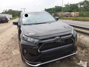 Toyota RAV4 LE 2022 Black