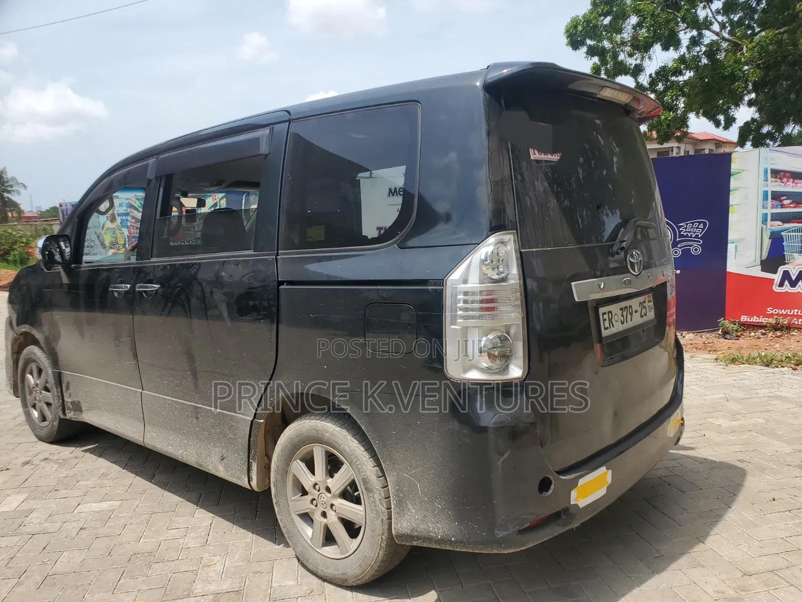 Toyota Voxy 2013 Black