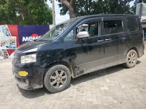 Toyota Voxy 2013 Black
