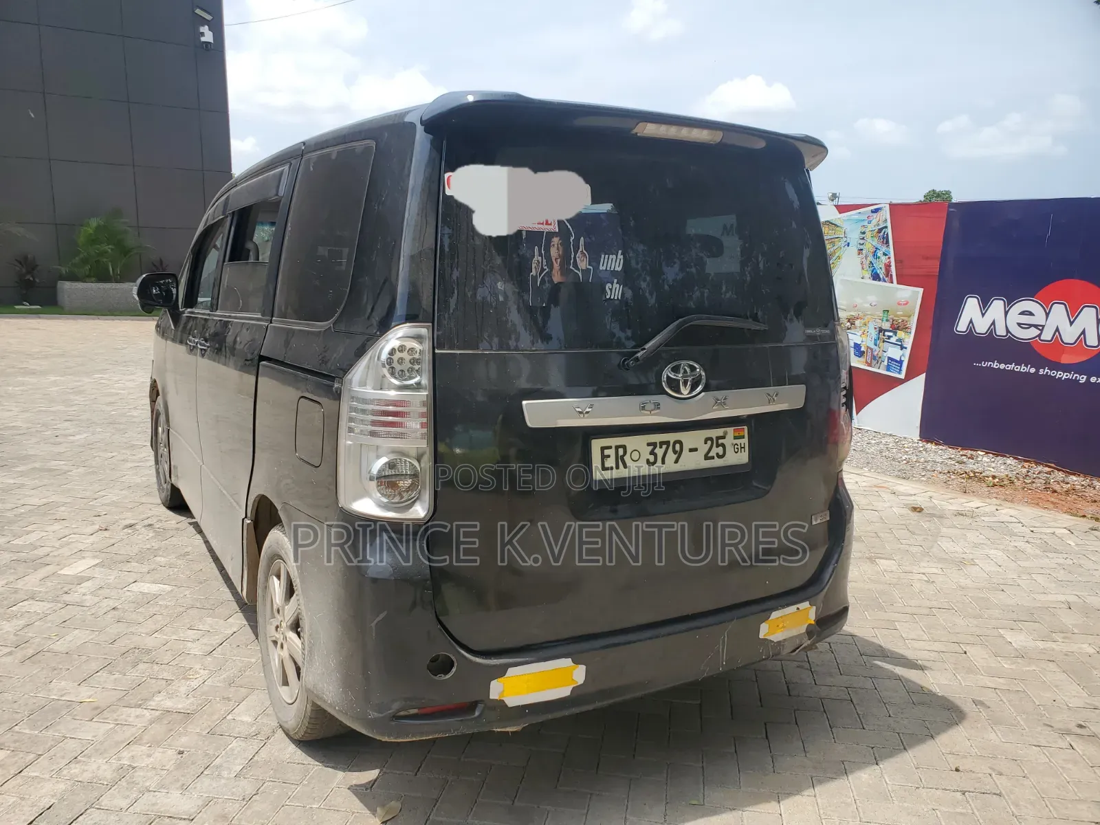 Toyota Voxy 2013 Black