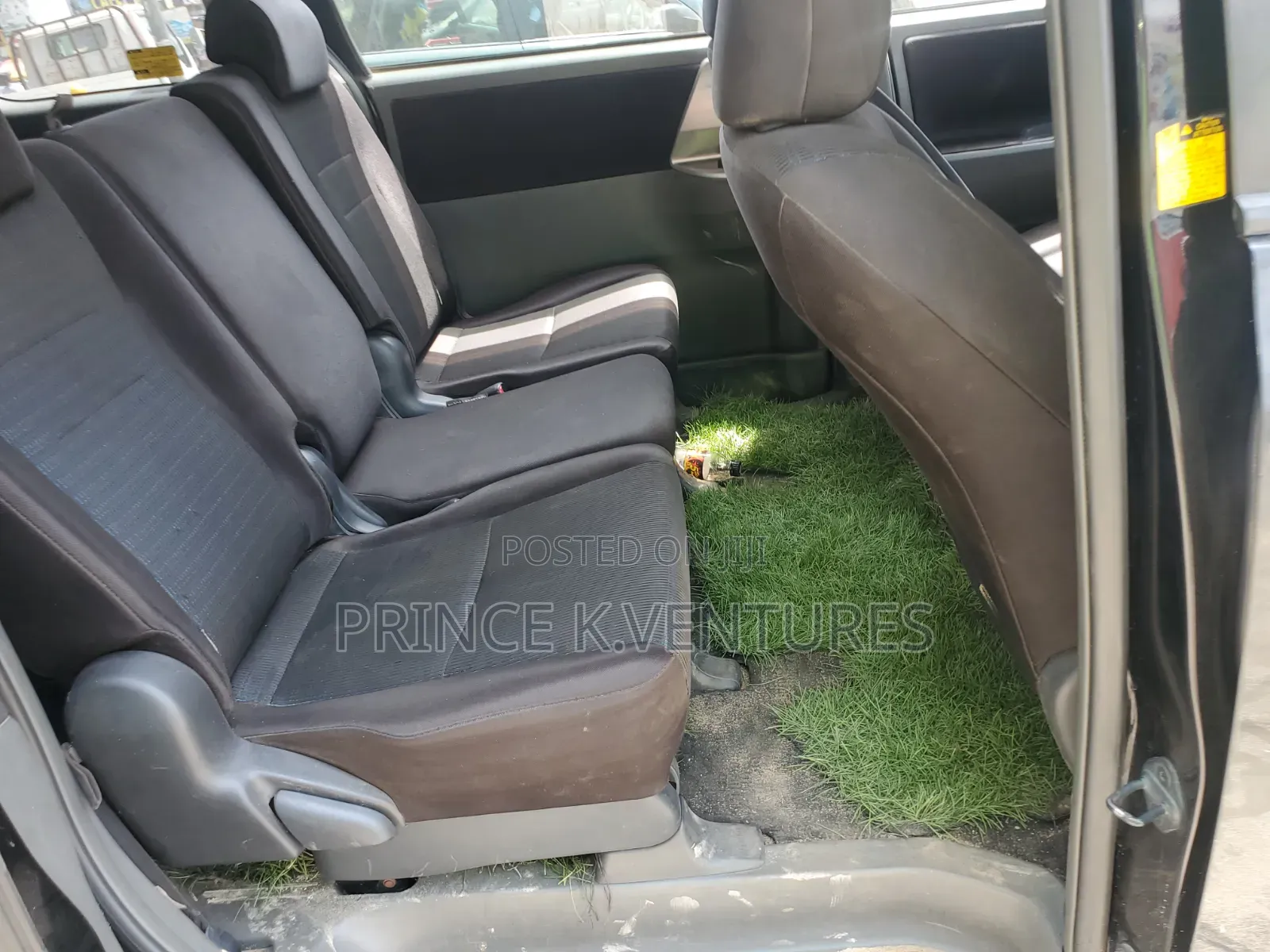 Toyota Voxy 2013 Black