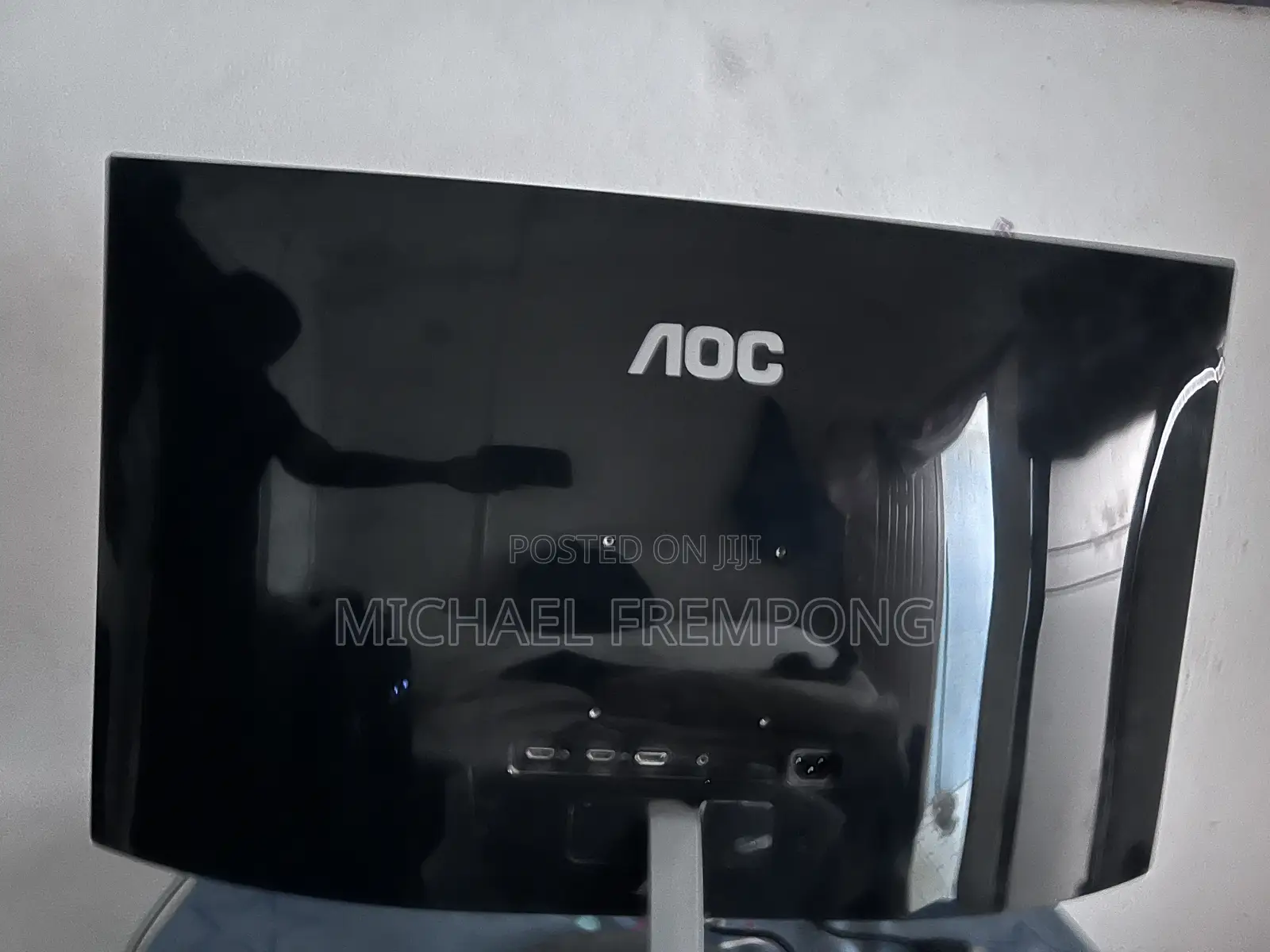  Aoc 32” Curved Uhd Monitor (Cu32v3) – Excellent Condition 