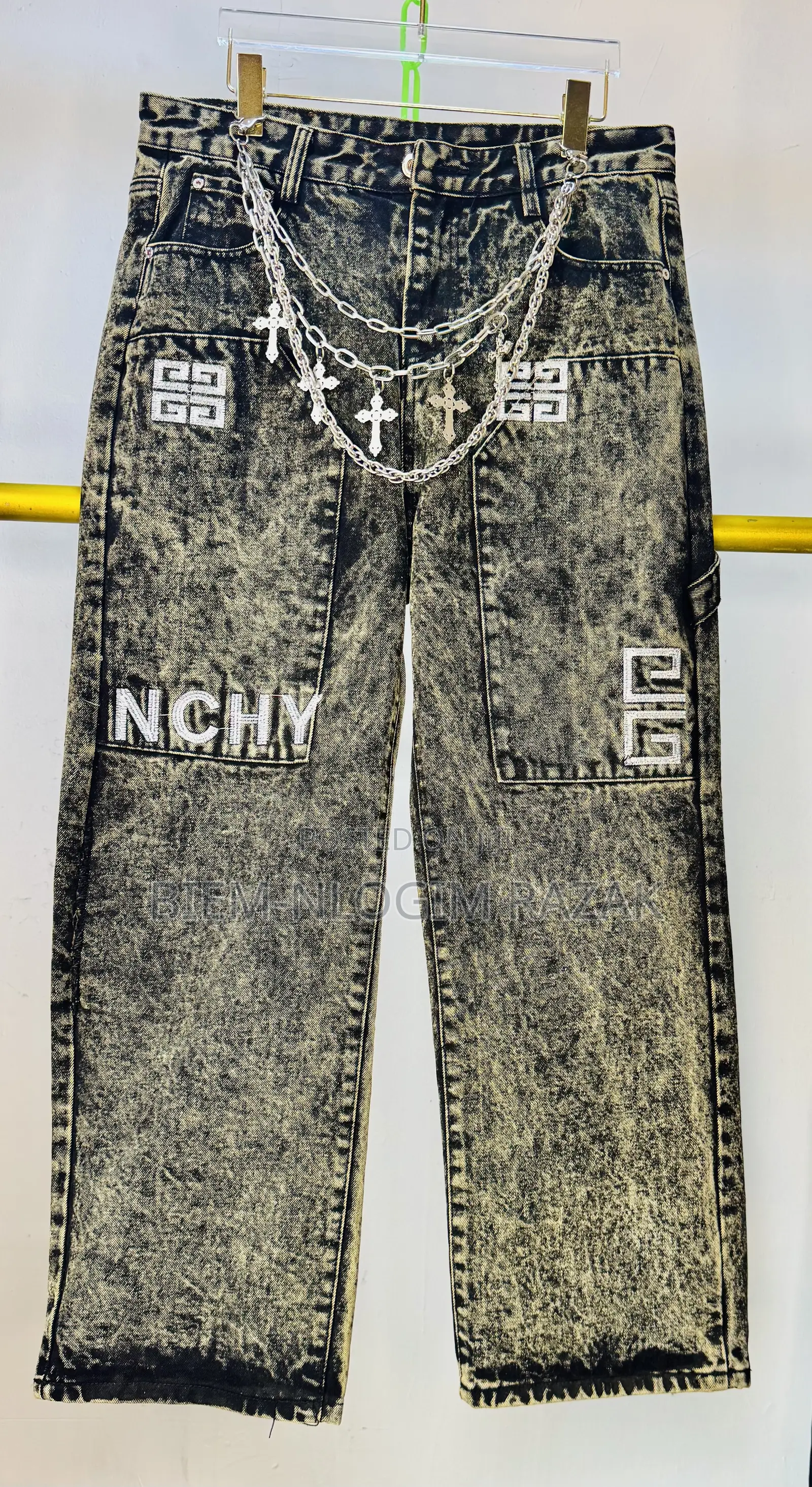 Quality Givenchy Baggy Jeans Available in Stock