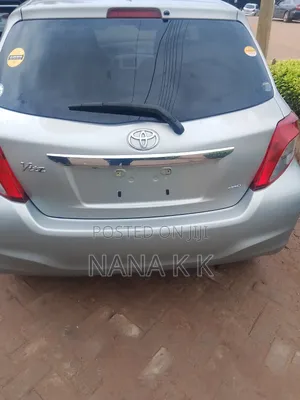 Toyota Vitz 2013 Gray