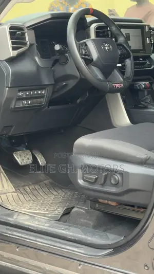 Toyota Tundra SR5 2022 Gray