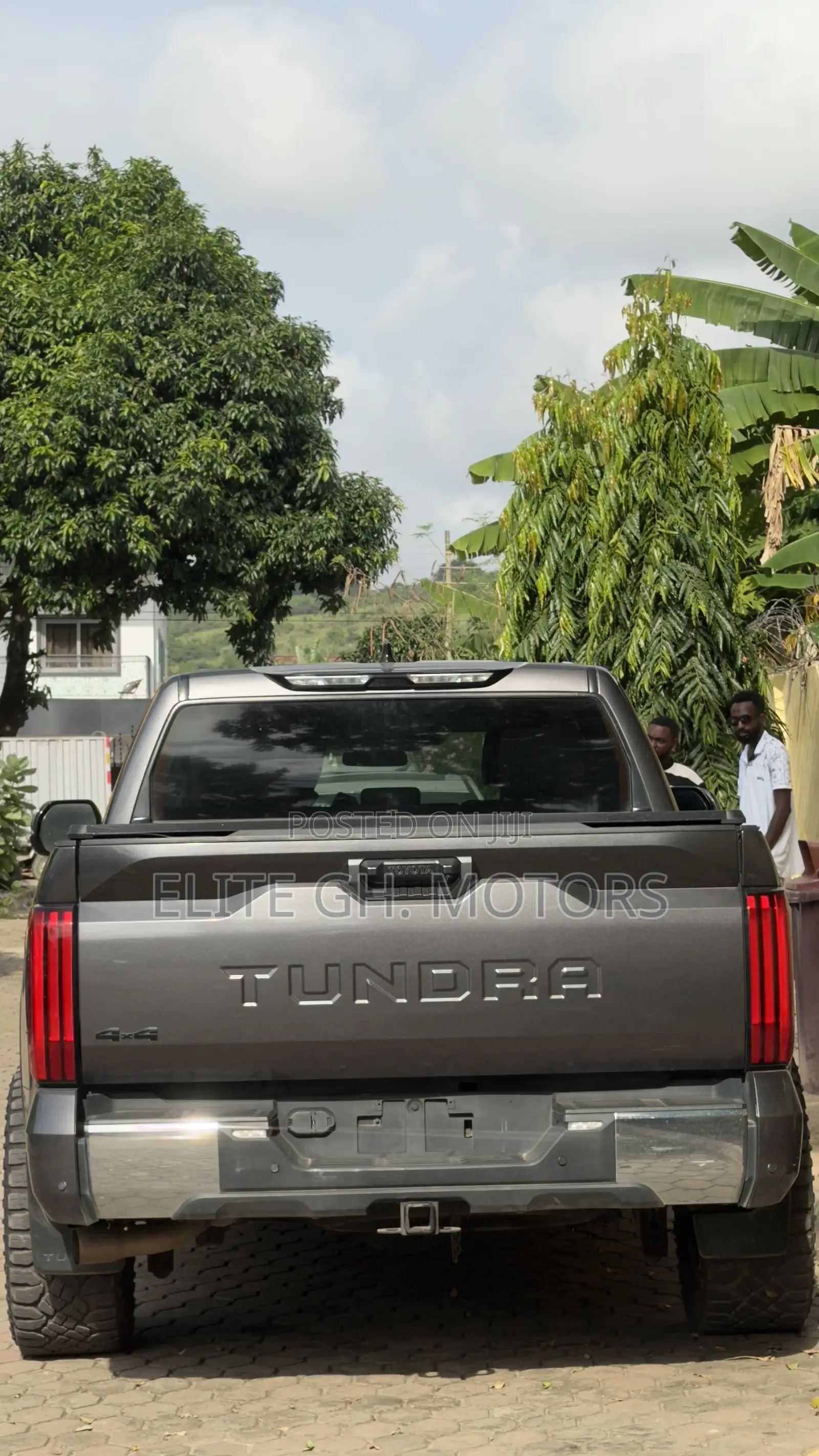 Toyota Tundra SR5 2022 Gray