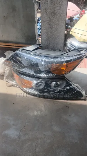 Kia Sorrento 2011 2012 Headlight