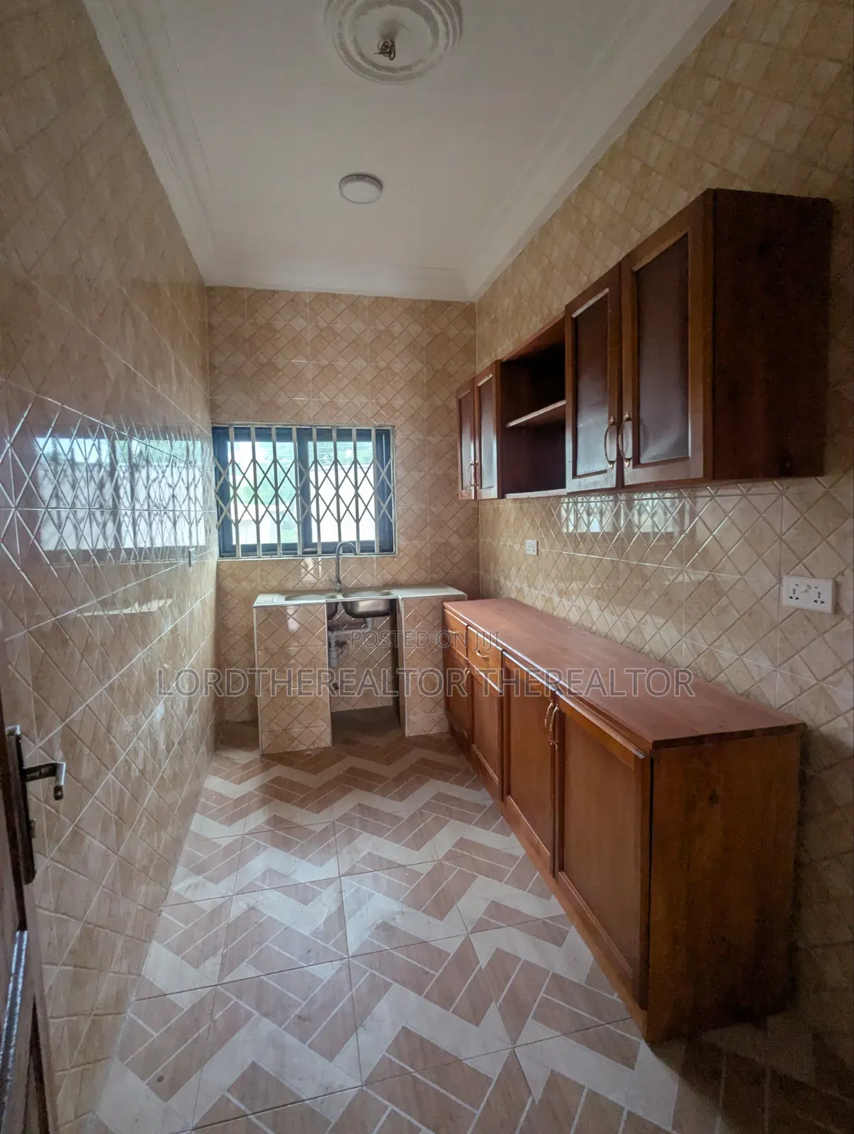 2bdrm Apartment in Pokuase for rent
