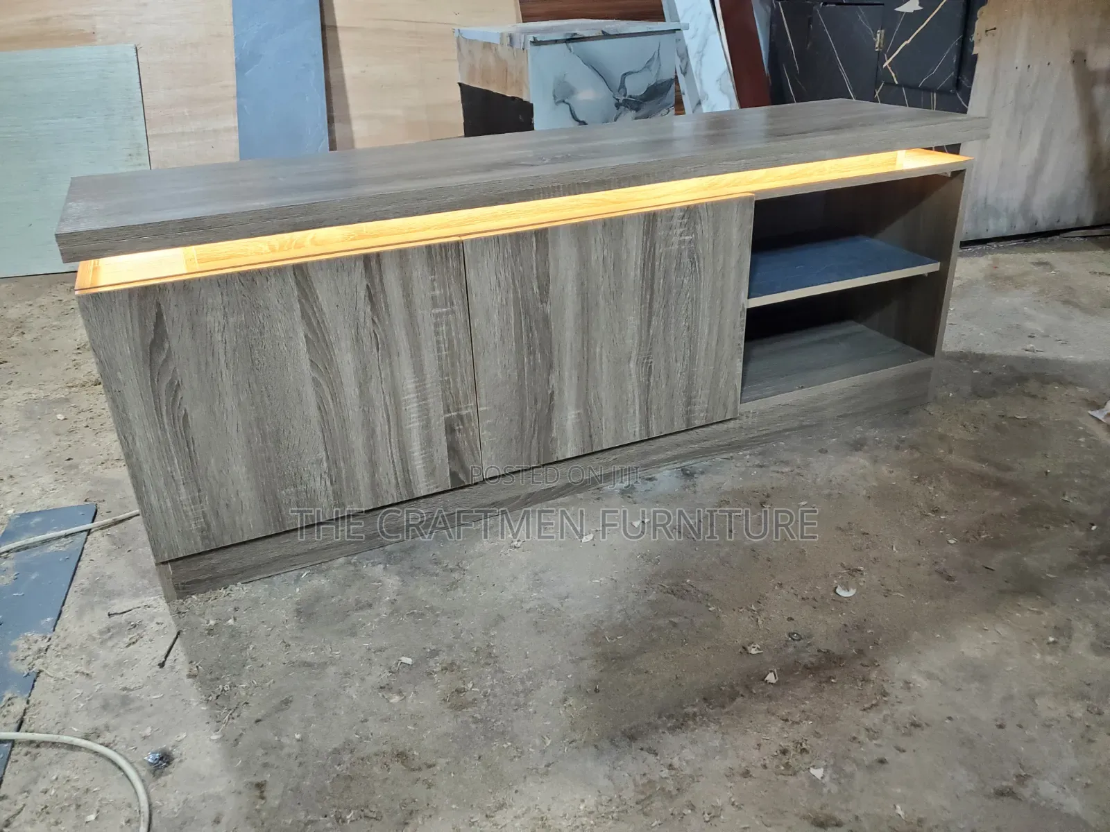 Foreign Wood 5ft Tv Stand With Led