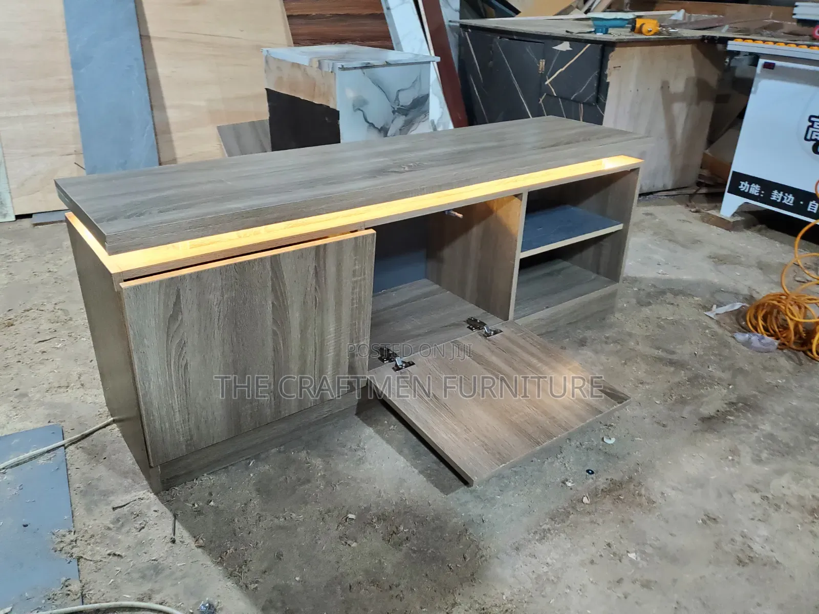 Foreign Wood 5ft Tv Stand With Led