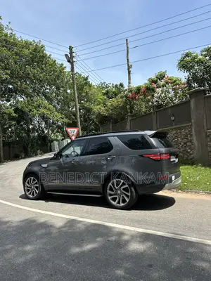 Land Rover Discovery HSE Luxury Diesel 4x4 2017 Gray